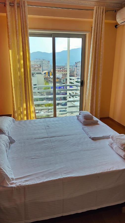 Appartamento Aria Con Vista Sul Teatro Migjeni Shkodër Exterior foto